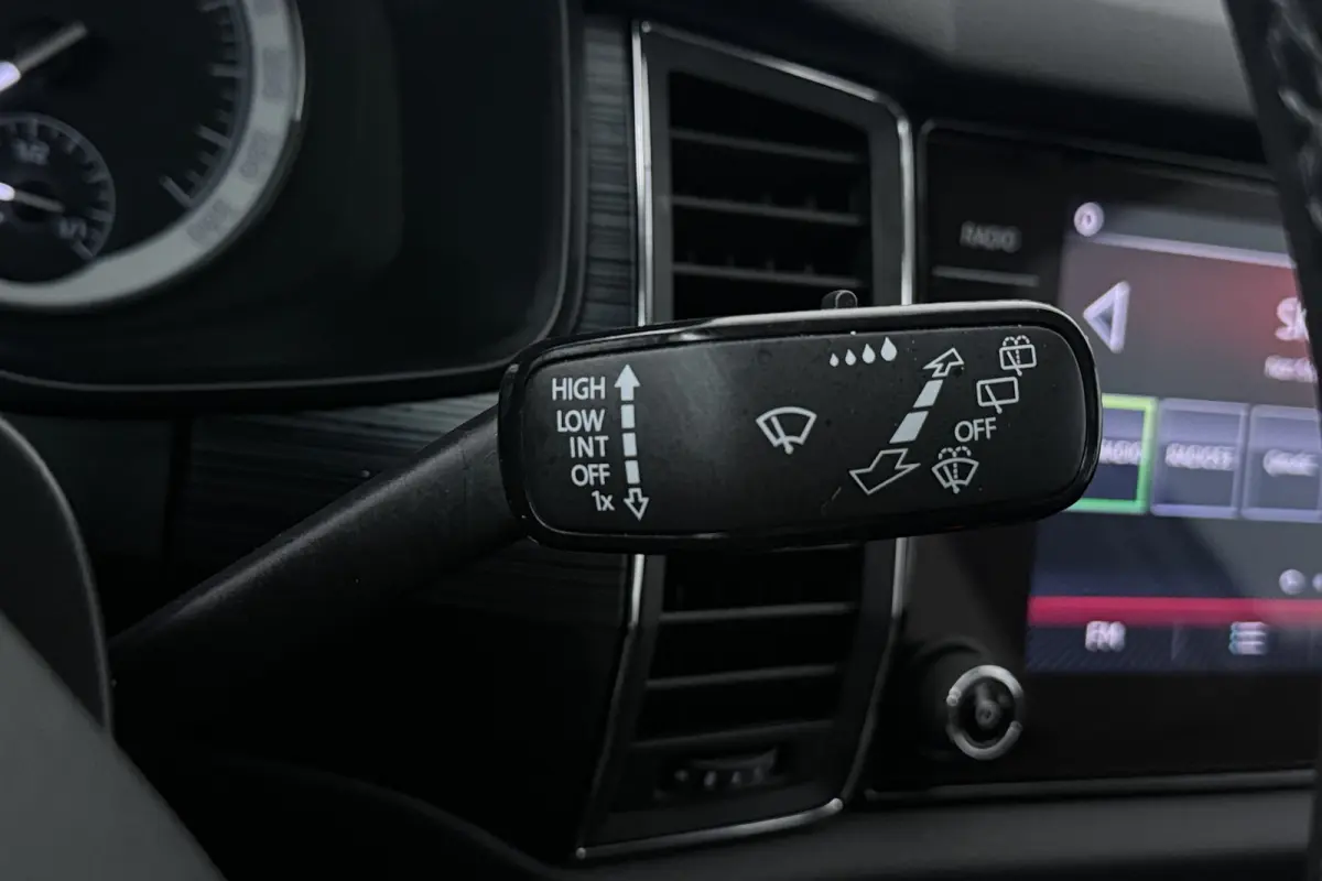 1.5 TSI Limited Business Edition (TREKHAAK AFNEEMBAAR, CANTON, STOELVERWARMING, CAMERA, CRUISE ADAPTIEF)
