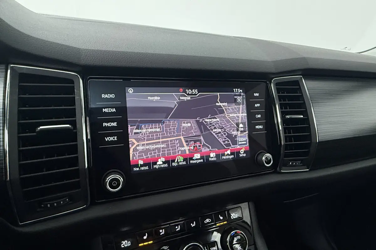 1.5 TSI Limited Business Edition (TREKHAAK AFNEEMBAAR, CANTON, STOELVERWARMING, CAMERA, CRUISE ADAPTIEF)