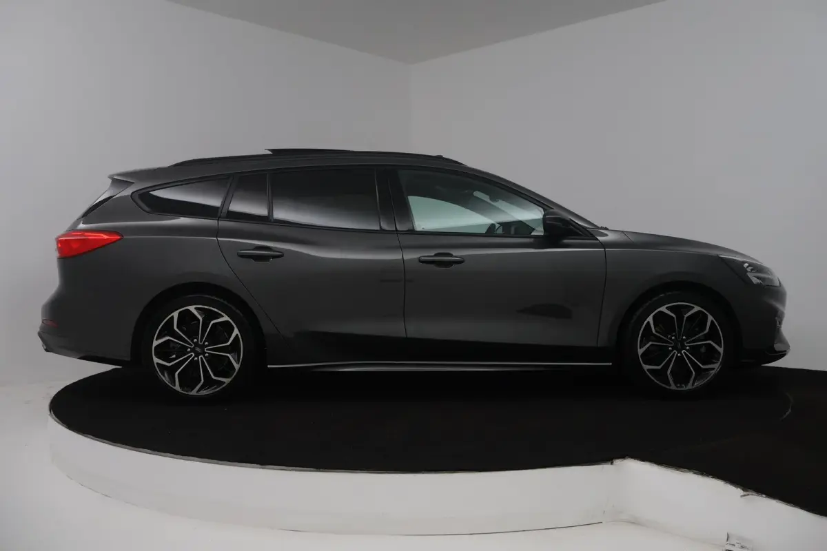 1.5 EcoBoost Vignale (PANORAMADAK, STOEL/STUUR VERWARMING, CAMERA, CRUISE CONTROL ADAPTIEF, TREKHAAK)