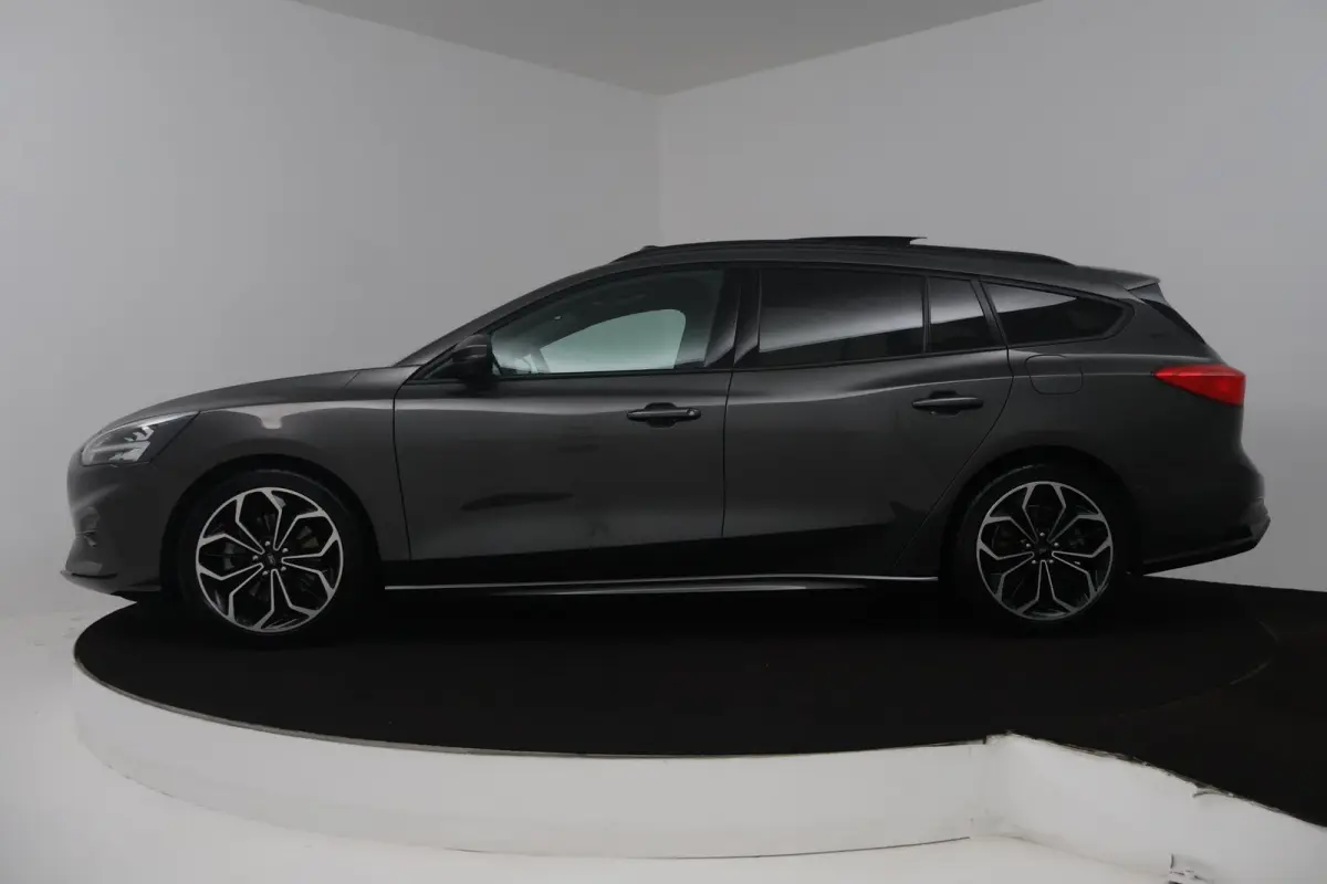 1.5 EcoBoost Vignale (PANORAMADAK, STOEL/STUUR VERWARMING, CAMERA, CRUISE CONTROL ADAPTIEF, TREKHAAK)