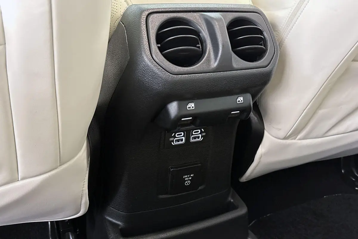 4xe 380pk TITAN™