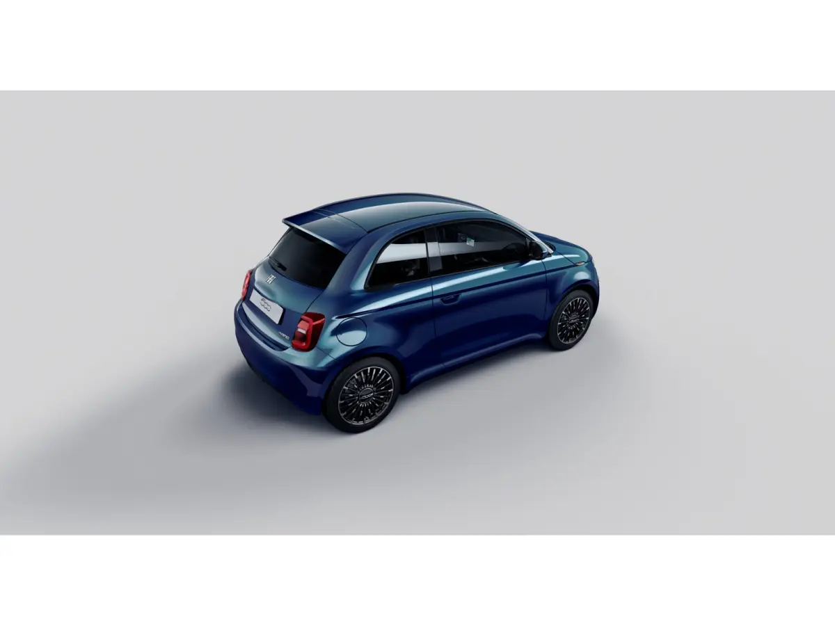 ICON | 10,25" touchscreen radio met Bluetooth, DAB & USB | Automatische airconditioning | Isofix bevestigingspunten op de achterstoelen