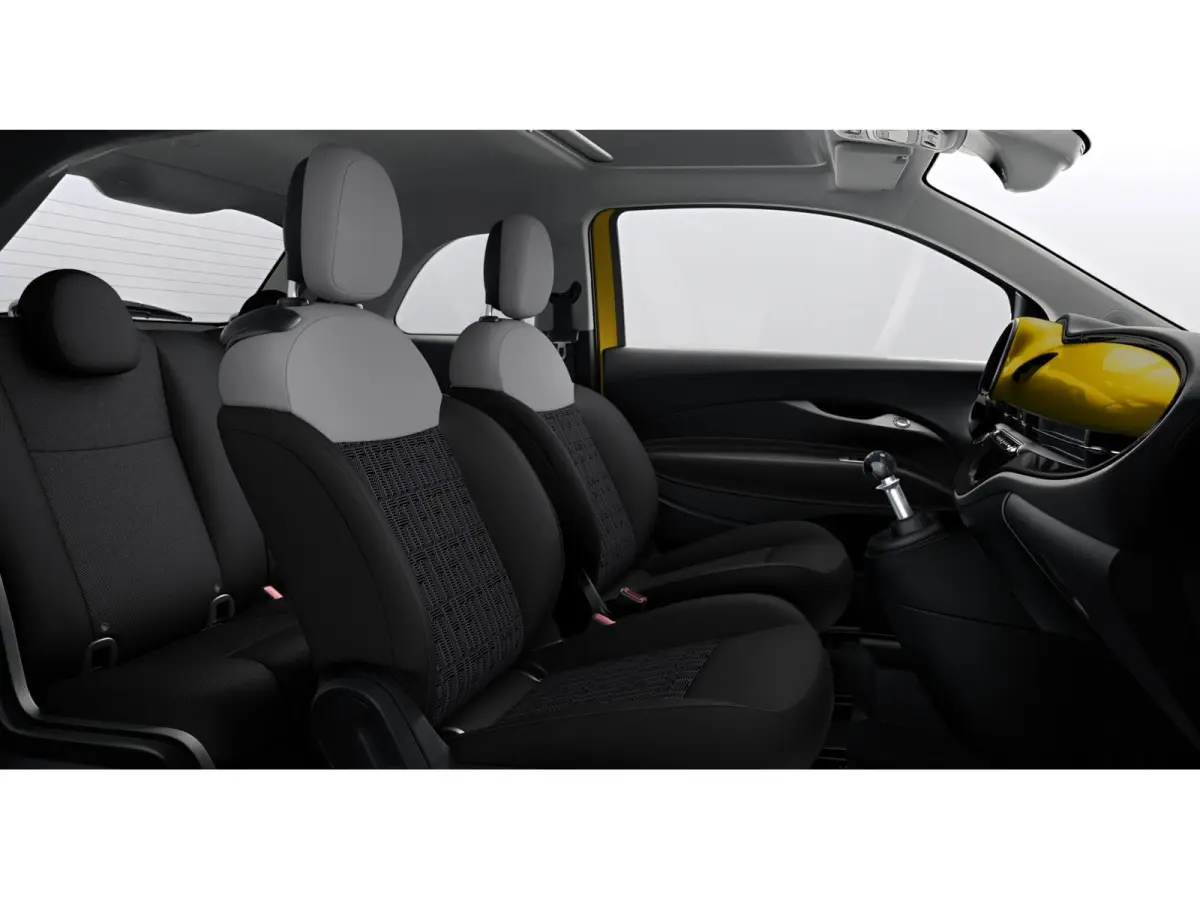 ICON | 10,25" touchscreen radio met Bluetooth, DAB & USB | Automatische airconditioning | Isofix bevestigingspunten op de achterstoelen