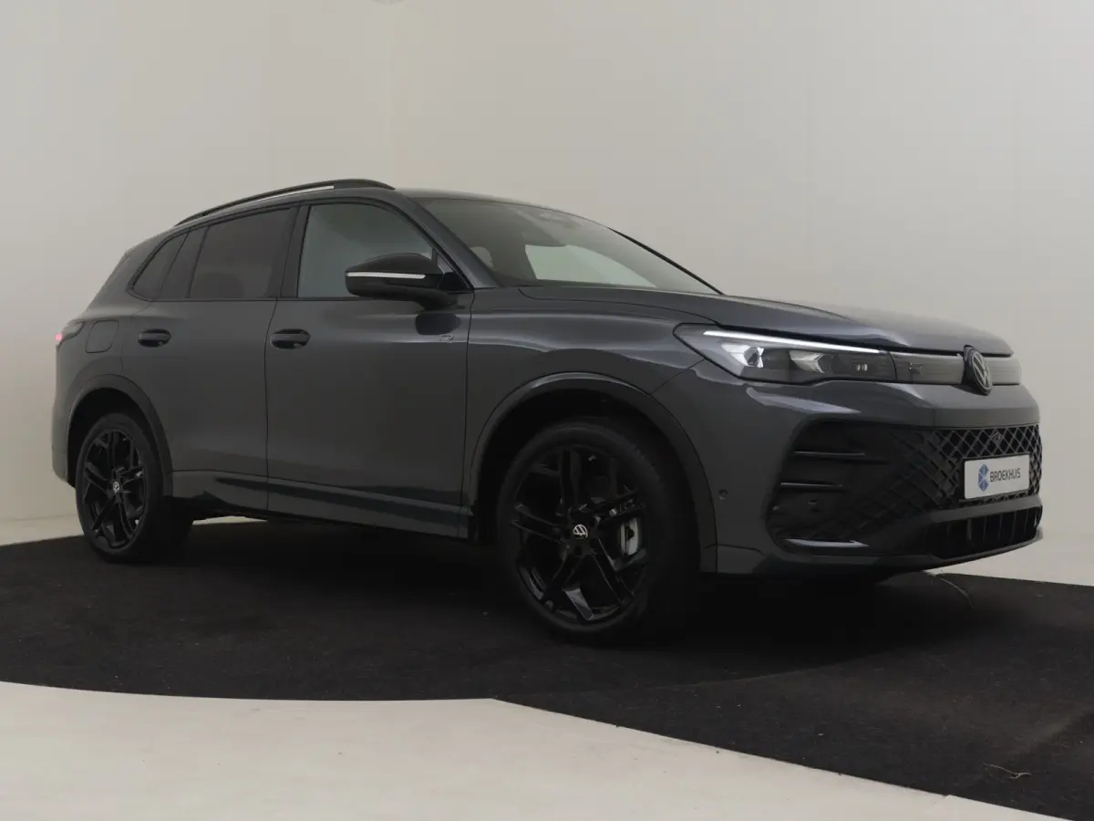 R-Line Edition - eHybrid | 'App-Connect' draadloze smartphone integratie | Automatische afstandsregeling (Adaptive Cruise Control) | Diefstalalarm