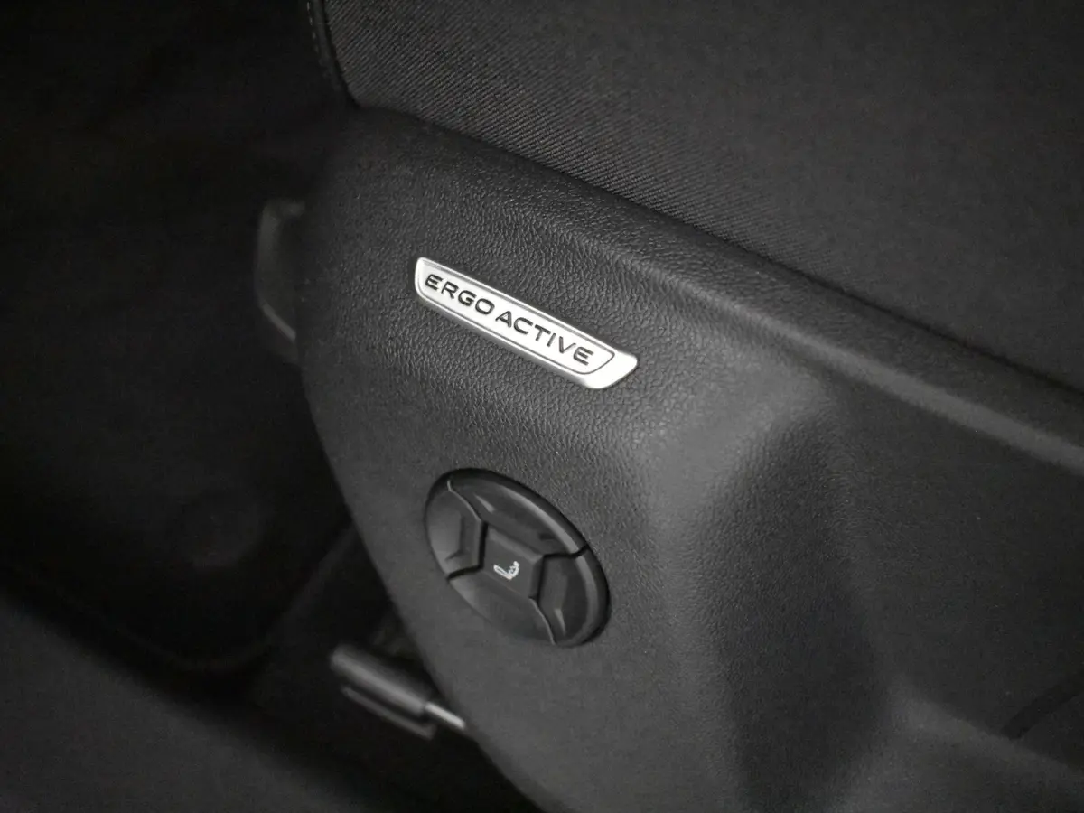 R-Line Edition - eHybrid | 'App-Connect' draadloze smartphone integratie | Automatische afstandsregeling (Adaptive Cruise Control) | Diefstalalarm