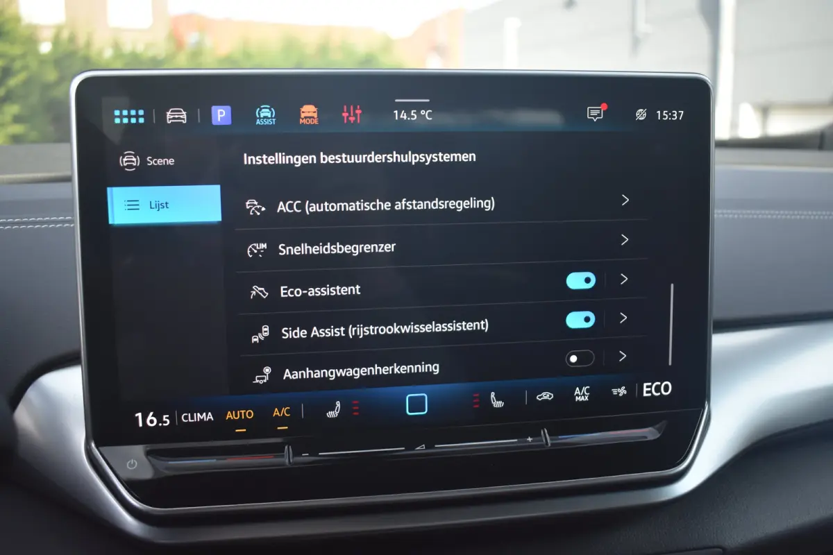 Pro Limited Edition | 'App-Connect' draadloze smartphone integratie | Achterbank in ongelijke delen neerklapbaar incl. middenarmsteun en doorlaadmogelijkheid | Afstandscontrolesysteem (Front