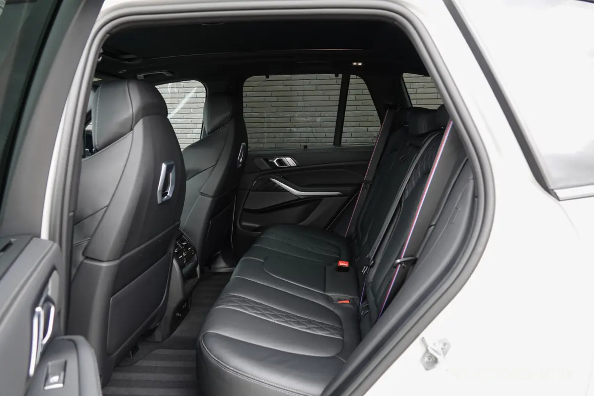 M60i 530Pk Aut. xDrive | M-Sport Pro | M-Sport Seats | Panoramadak | Head-Up Display | 360° Camera | 22''