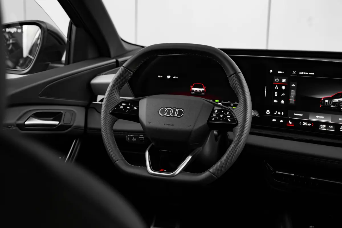 S edition | Adaptive air suspension | Adaptive cruise control | Audi smartphone interface