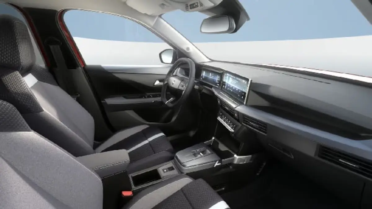 GS | 17" Lichtmetalen velgen in Zwart met 215/60 R17 banden | Achteruitrijcamera | Dode hoek waarschuwing