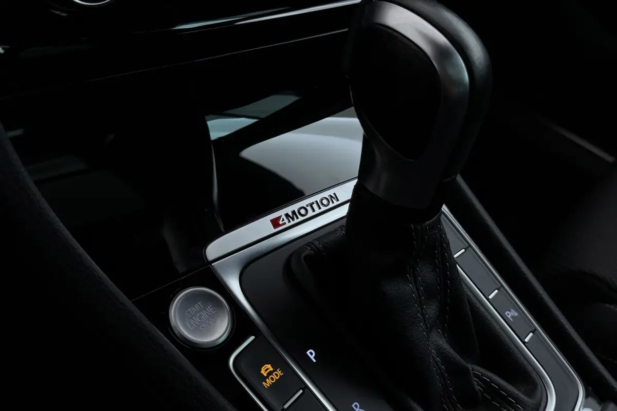 2.0 TSI 4Motion R | MILTEK | Maxton Design | Panoramadak | Camera | CarPlay | Stoelverwarming | Adap. Cruise |