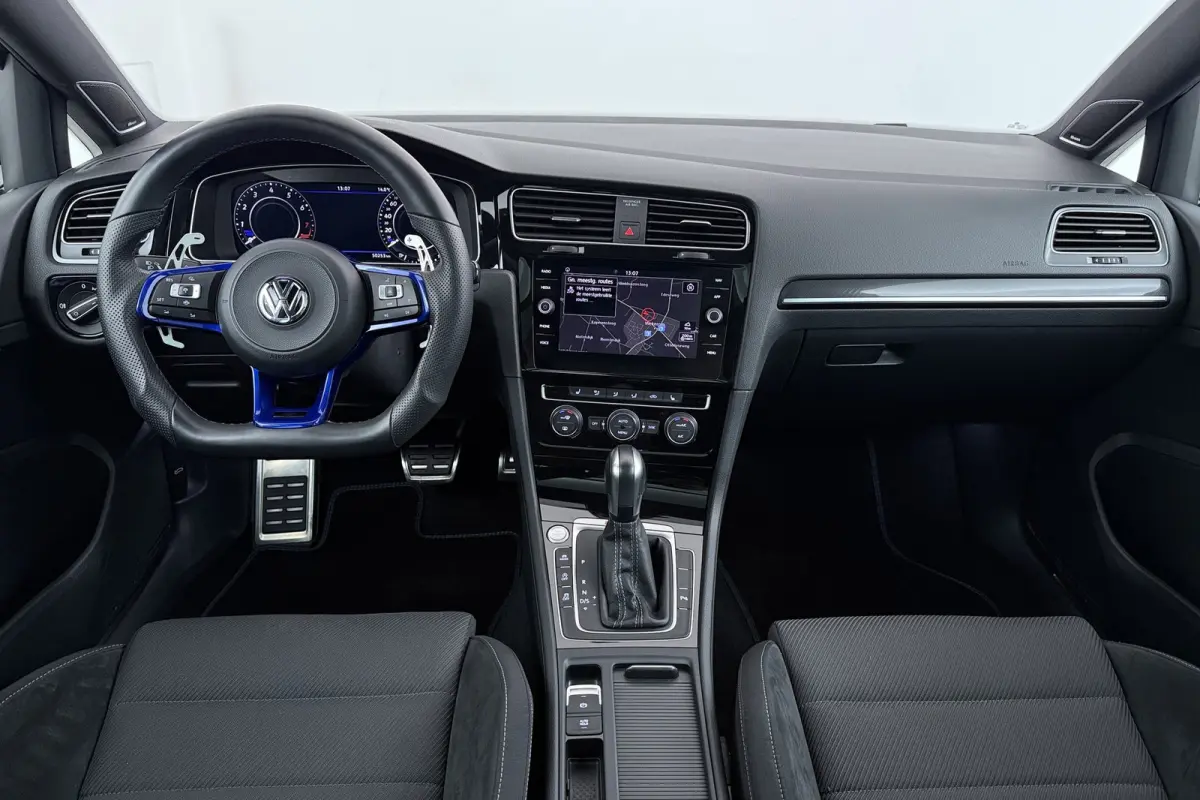 2.0 TSI 4Motion R | MILTEK | Maxton Design | Panoramadak | Camera | CarPlay | Stoelverwarming | Adap. Cruise |