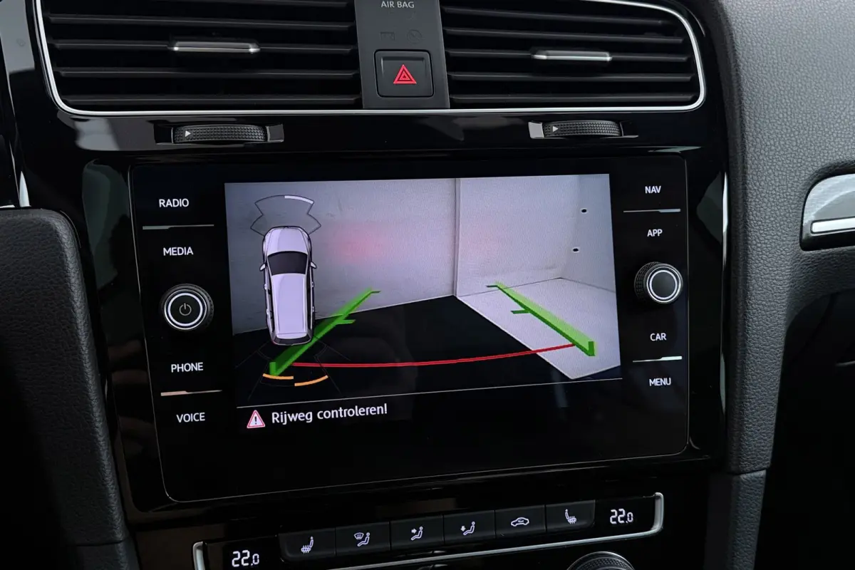 2.0 TSI 4Motion R | MILTEK | Maxton Design | Panoramadak | Camera | CarPlay | Stoelverwarming | Adap. Cruise |