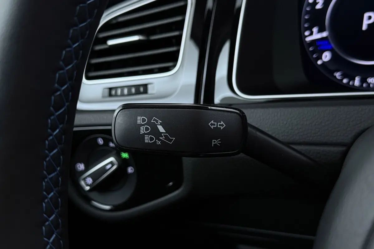 2.0 TSI 4Motion R | MILTEK | Maxton Design | Panoramadak | Camera | CarPlay | Stoelverwarming | Adap. Cruise |