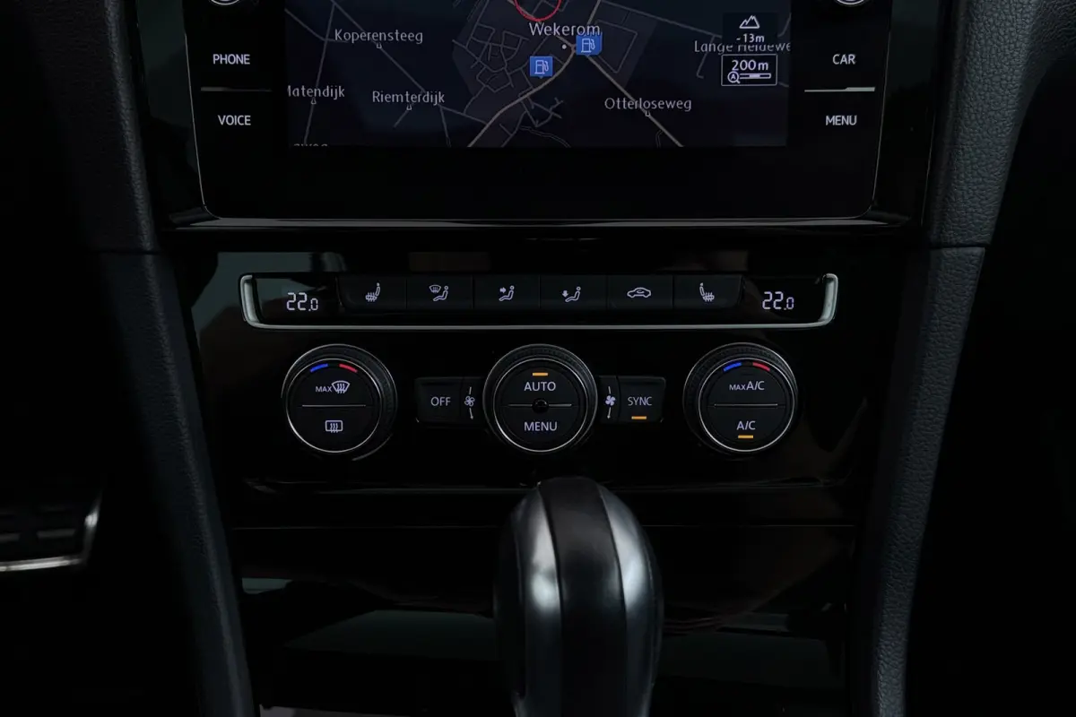 2.0 TSI 4Motion R | MILTEK | Maxton Design | Panoramadak | Camera | CarPlay | Stoelverwarming | Adap. Cruise |
