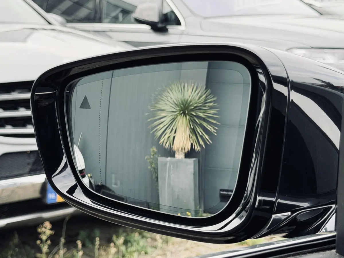 740Li High Executive