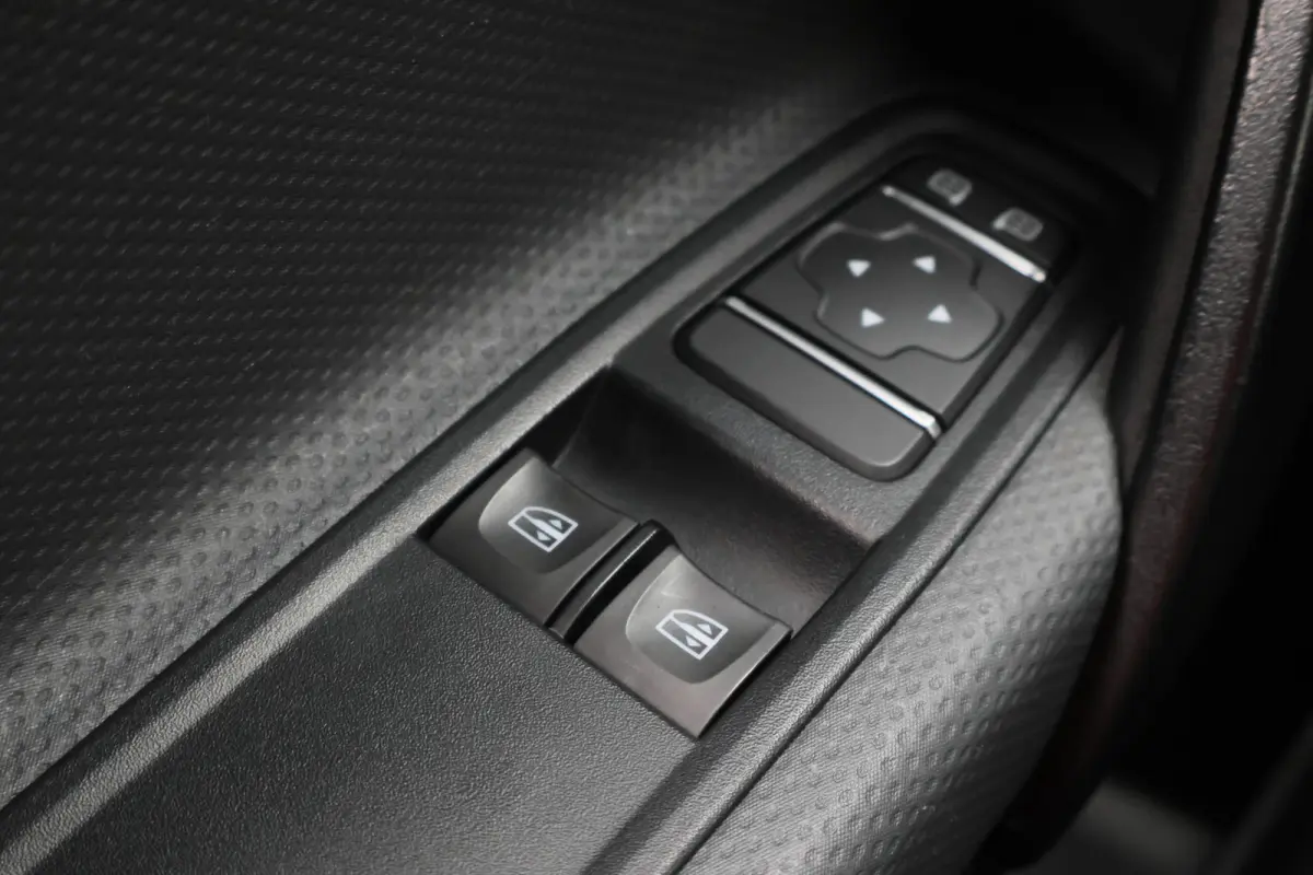 112 CDI L1 Pro Airco, Stoelverwarming, Camera, Cruise, Apple Carplay, DAB, PDC, LED