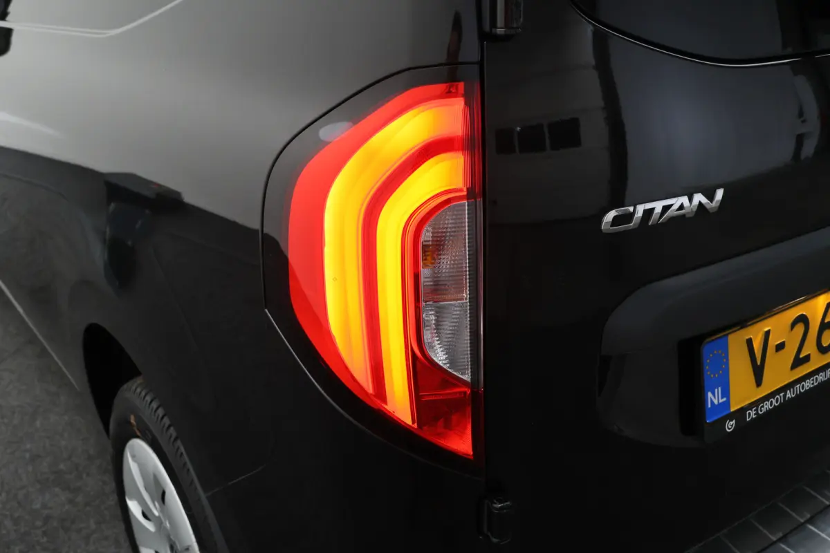 112 CDI L1 Pro Airco, Stoelverwarming, Camera, Cruise, Apple Carplay, DAB, PDC, LED