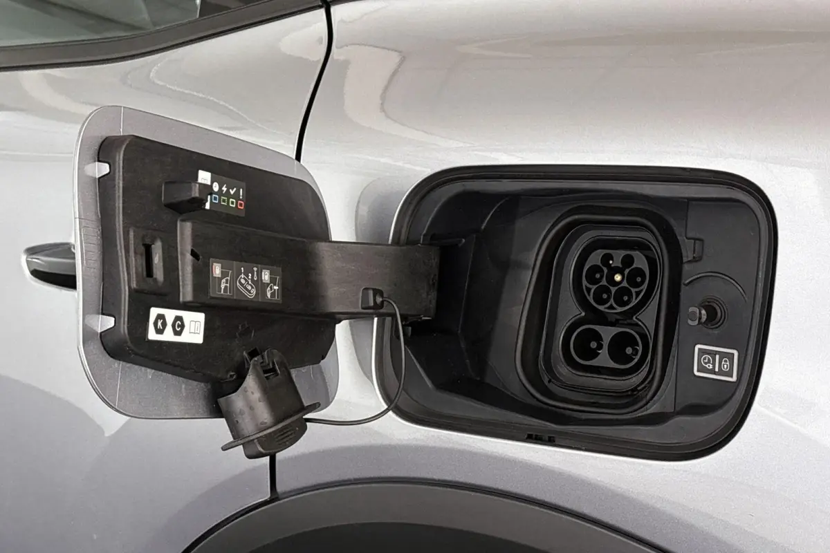 You 50 kWh SOH 97% Achteruitrijcamera Apple CarPlay
