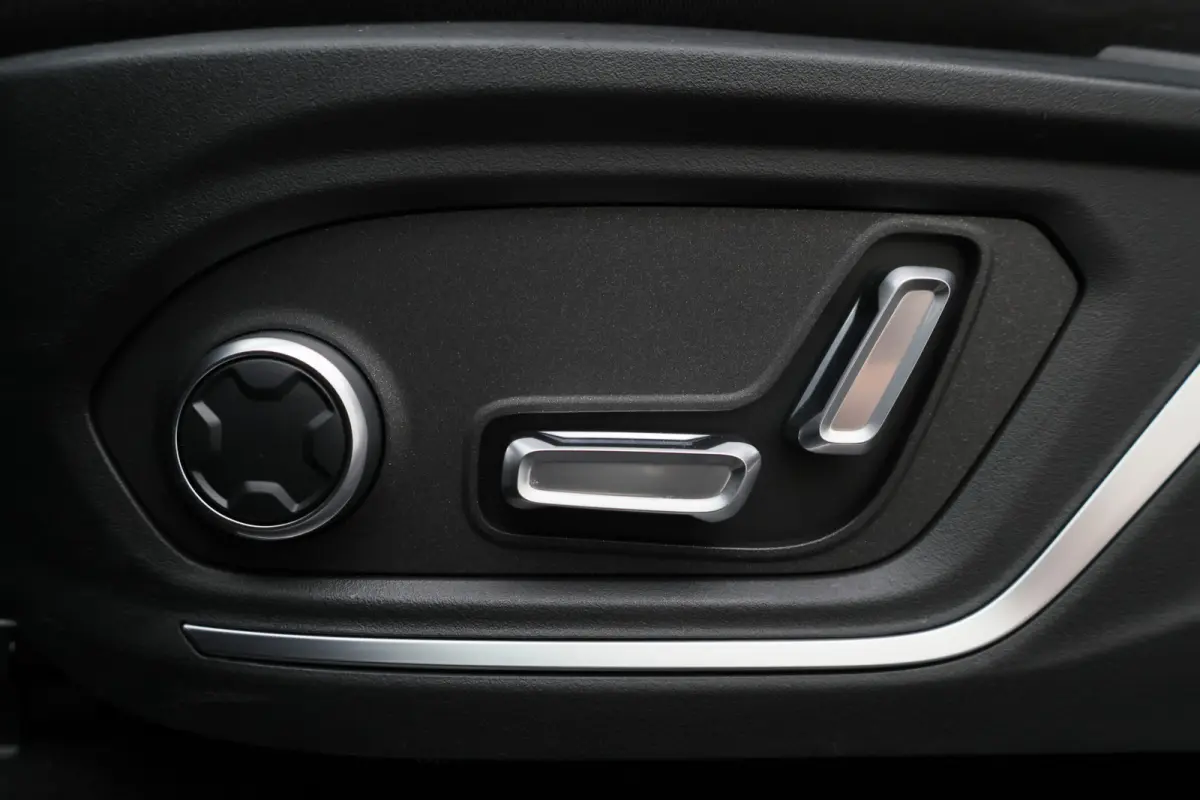 1.5 Plug-in Hybrid 360° Camera, Panoramadak, ACC, Apple Carplay, Infinity Sound, DAB, 20''