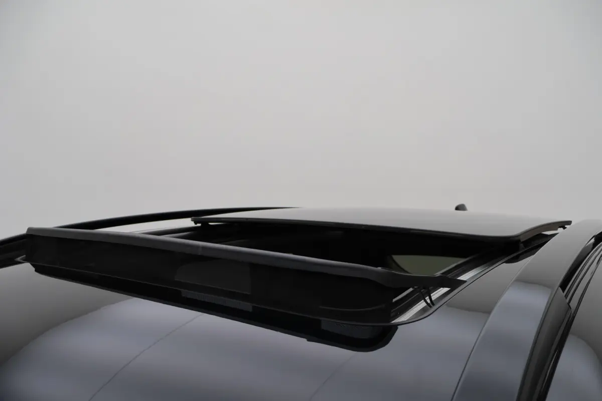 1.5 Plug-in Hybrid 360° Camera, Panoramadak, ACC, Apple Carplay, Infinity Sound, DAB, 20''