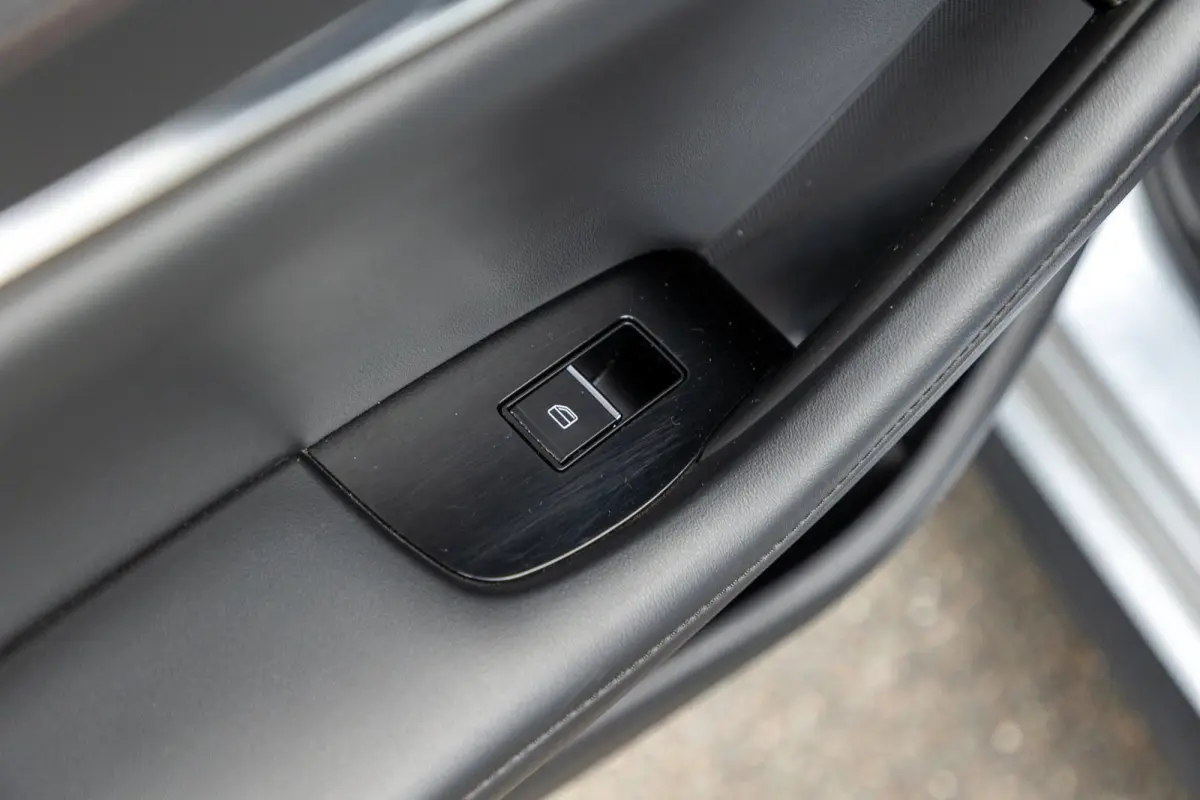 2.0 e-SkyActiv-X M Hybrid 180 Luxury I Leder I adap cruise I Bose I