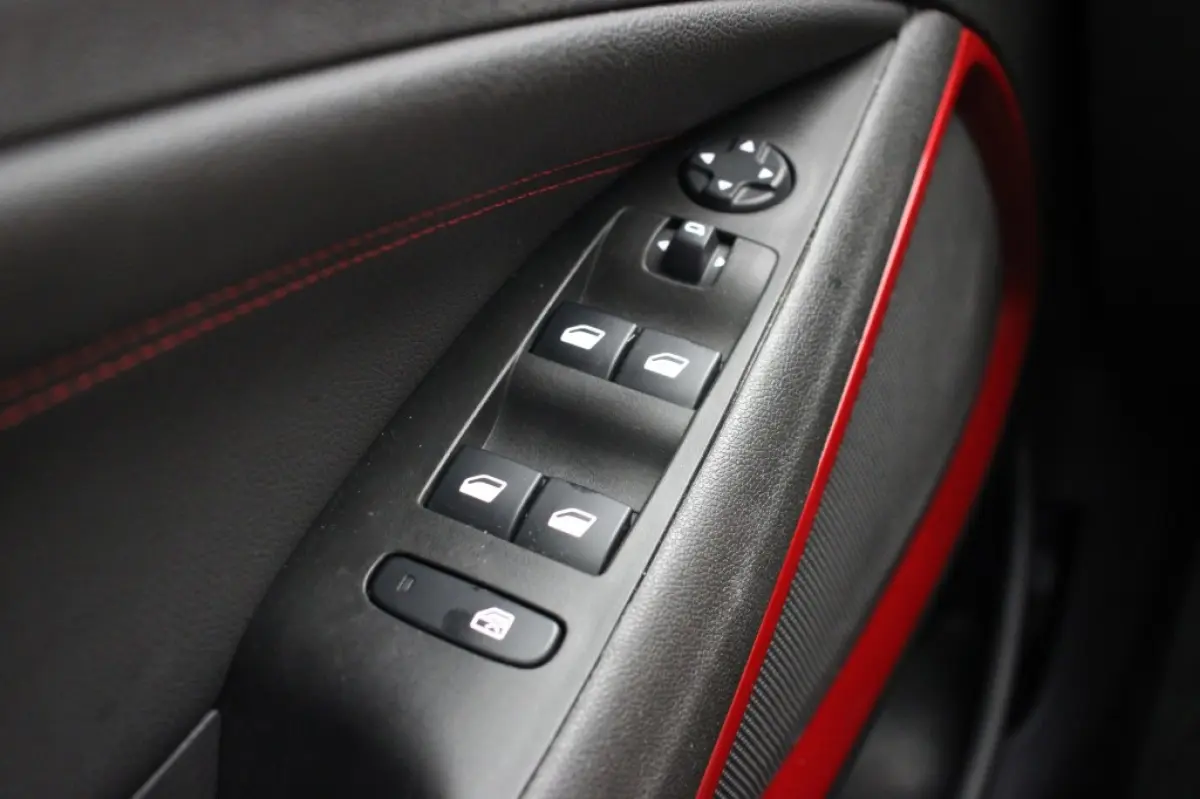 1.2 Turbo GS Line - Carplay, Cruise, Camera, Half Leer