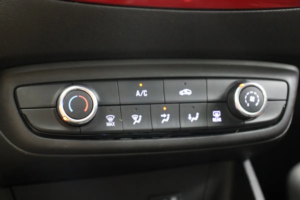 1.2 Turbo GS Line - Carplay, Cruise, Camera, Half Leer