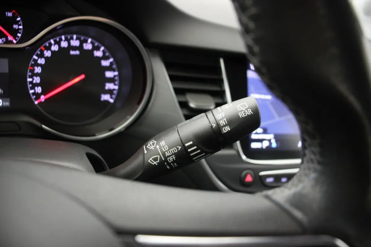 1.2 Turbo Elegance - Carplay, Camera, Cruise, Clima