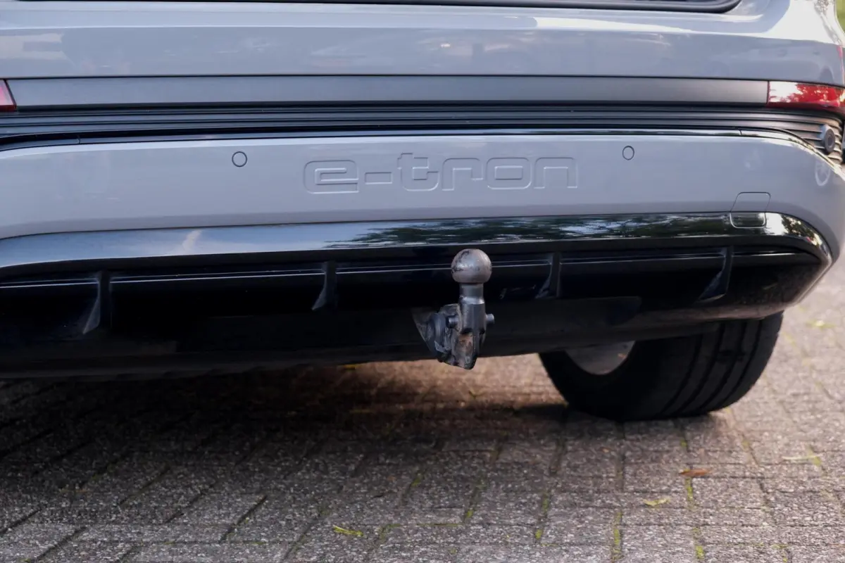 50 quattro Launch edition S Competition 77 kWh|Rijklaar!|SoH91%|ACC|PANO|HUD|SONOS|Trekhaak|Warmtepomp|S-Line|Competitionstoelen|Carplay|