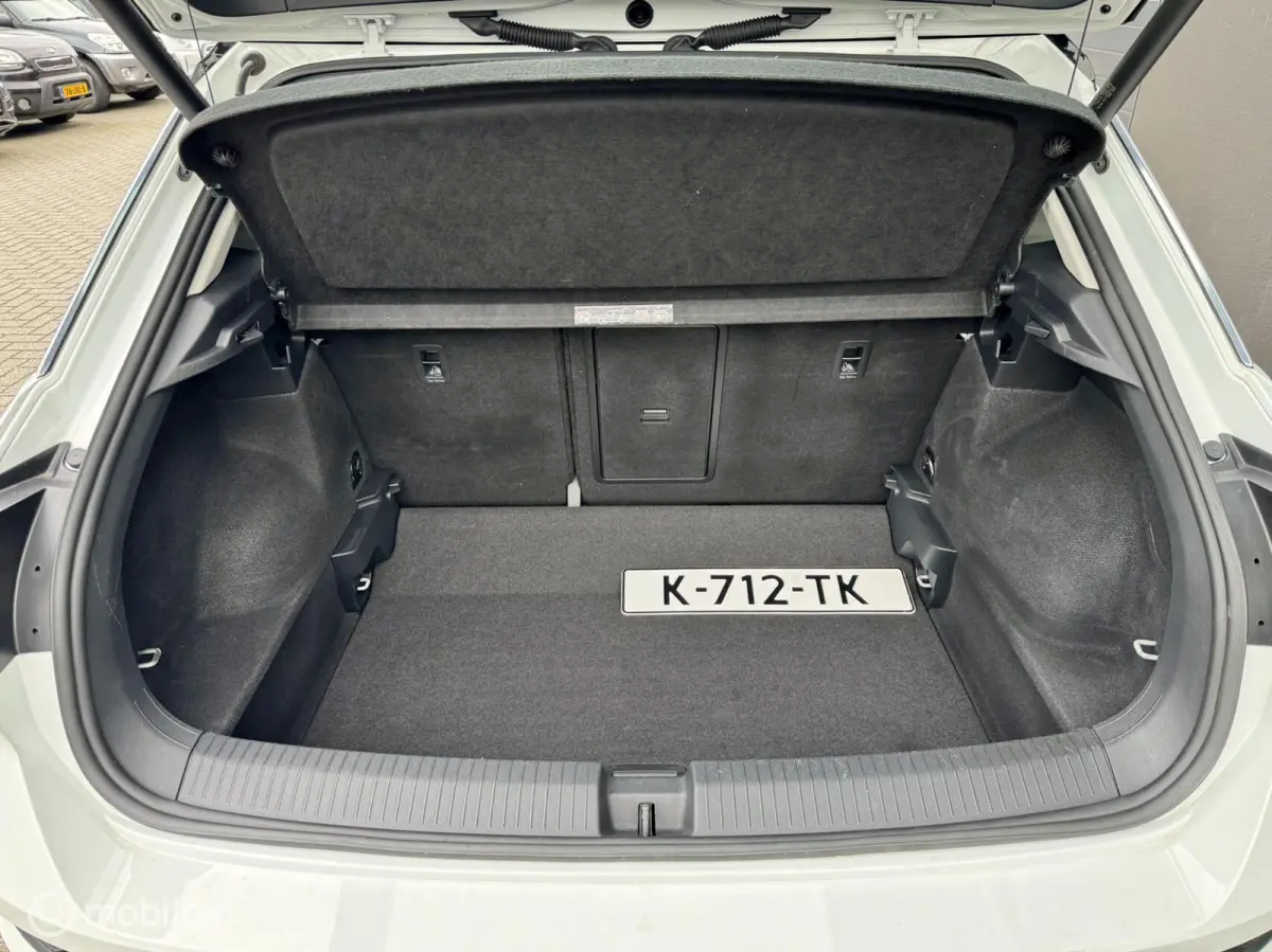 1.0 TSI Style Business | ACC | Navi | Trekhaak