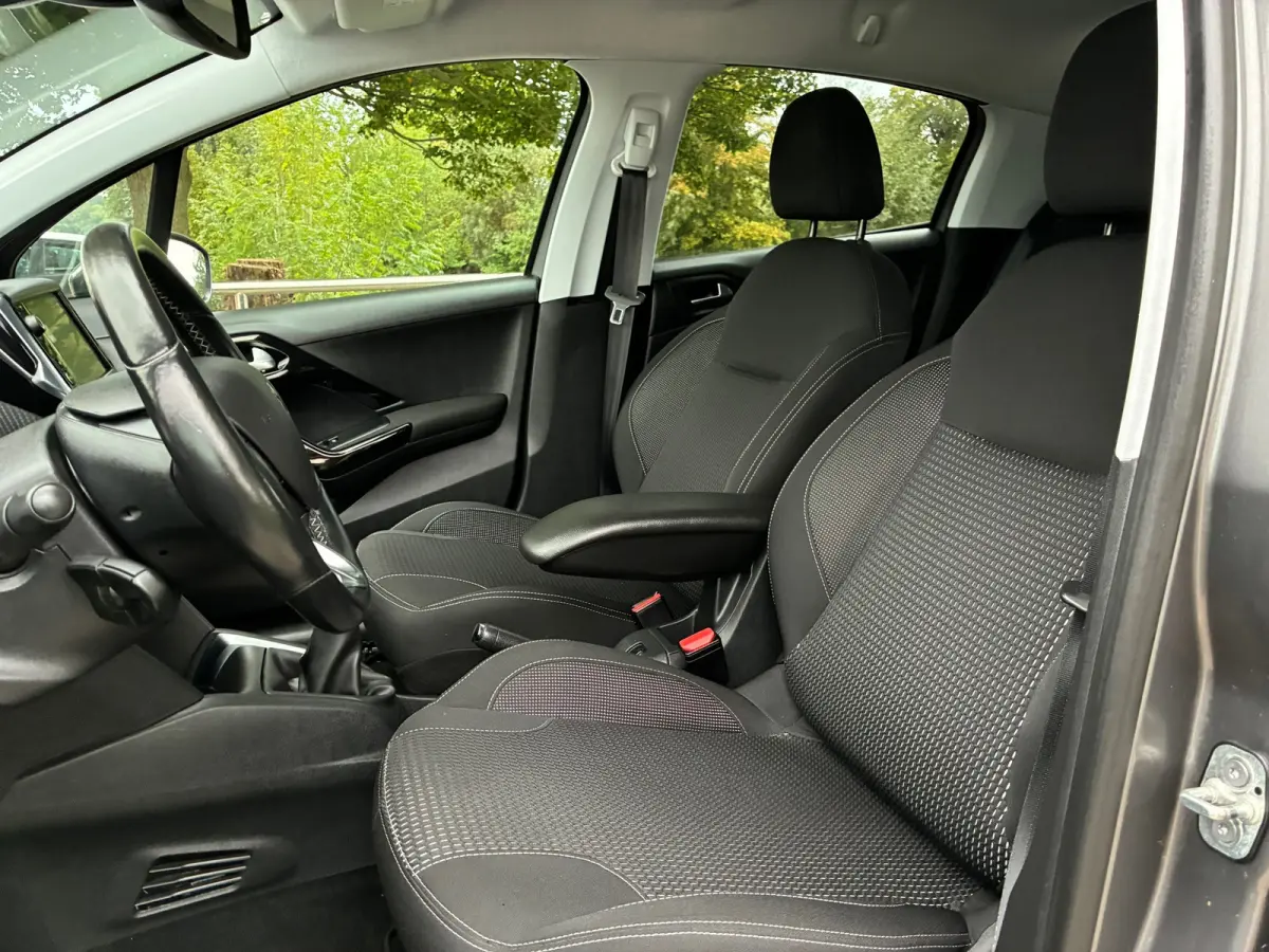1.2 PureTech Allure | ''41.000 KM '' + Camera + Cruise Nu € 8.975,-!!!