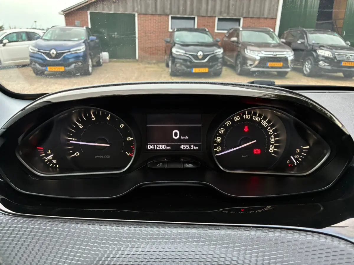 1.2 PureTech Allure | ''41.000 KM '' + Camera + Cruise Nu € 8.975,-!!!