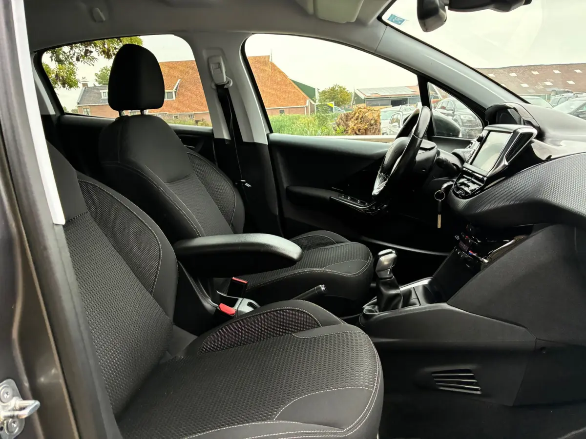 1.2 PureTech Allure | ''41.000 KM '' + Camera + Cruise Nu € 8.975,-!!!