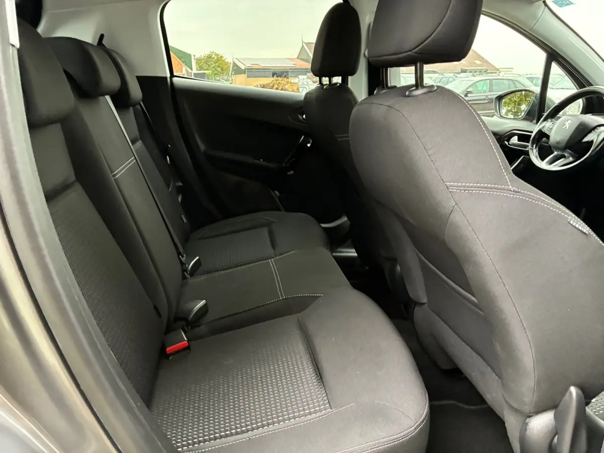 1.2 PureTech Allure | ''41.000 KM '' + Camera + Cruise Nu € 8.975,-!!!