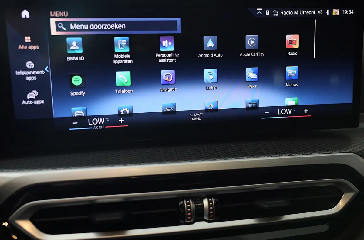 320e M Line / Head Up / Memory / Navi / Camera / Acc / F1 / Open Panoramadak / Led / Pdc / 19 Inch