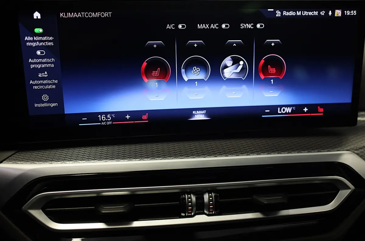 320e M Line / Head Up / Memory / Navi / Camera / Acc / F1 / Open Panoramadak / Led / Pdc / 19 Inch