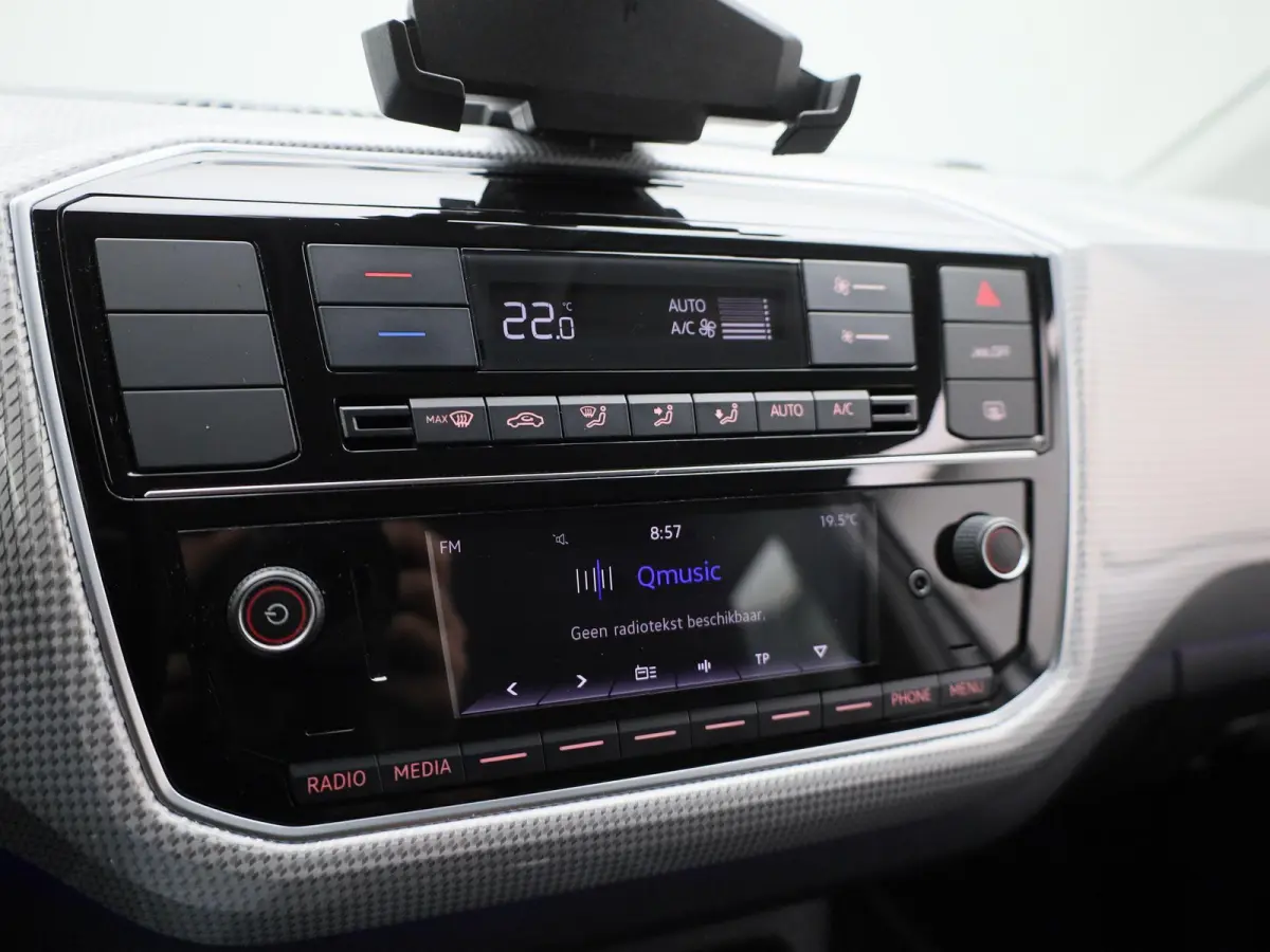 | 82 PK | SoH...% | Automaat | Airco | Parkeercamera |