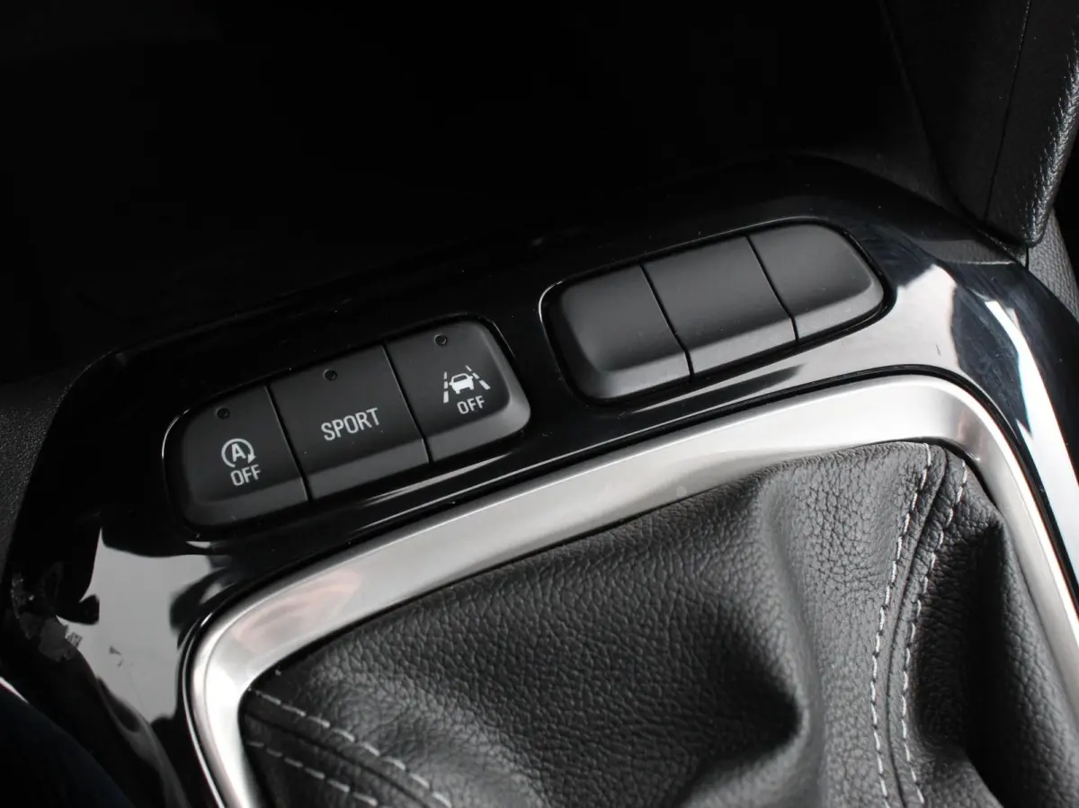 1.2 Turbo GS Navigatie Apple Carplay/Android Auto Digitale Cockpit Airco Cruise Control Lichtmetalen Velgen Dab