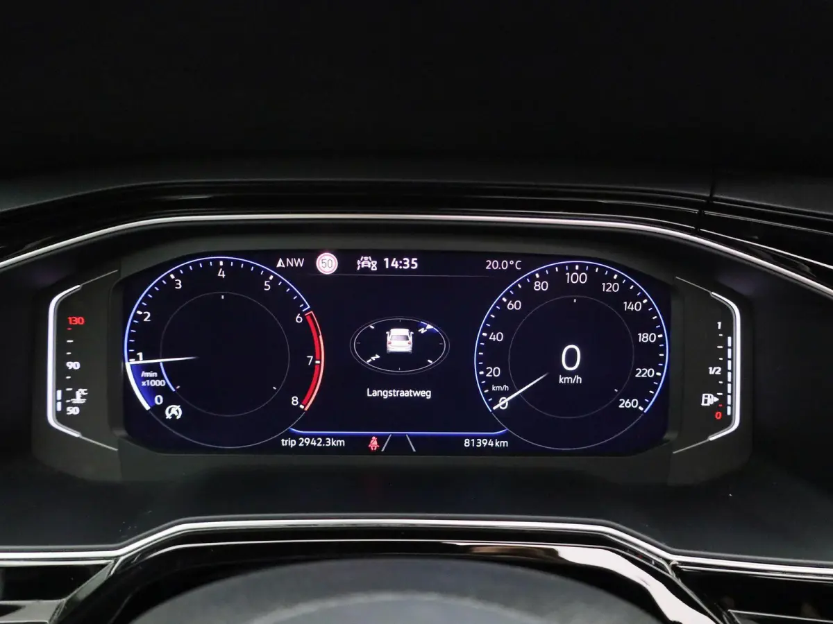 1.0 TSI R-Line | 95 PK | Apple Carplay / Android Auto | Adaptieve Cruise Control | Parkeercamera | Stoelverwarming | Navigatie | Panoramaschuif-kanteldak |