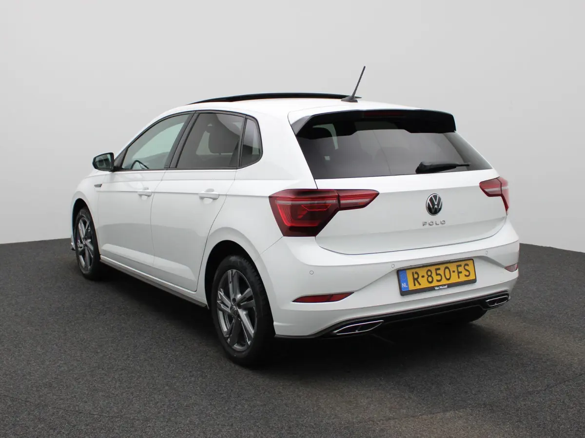 1.0 TSI R-Line | 95 PK | Apple Carplay / Android Auto | Adaptieve Cruise Control | Parkeercamera | Stoelverwarming | Navigatie | Panoramaschuif-kanteldak |