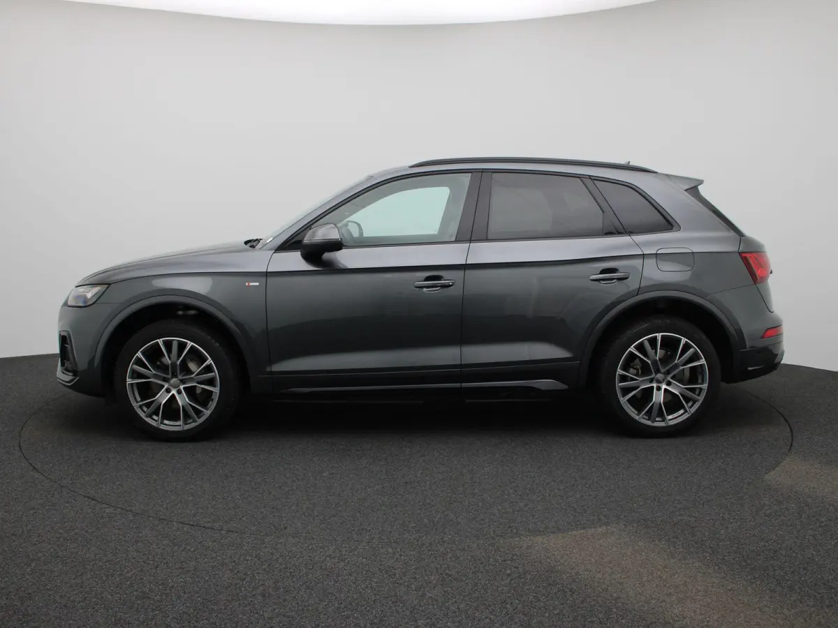 50 TFSI e S edition | S-line | Vlak Stuur | Automaat | LMV | Half Leder | Camera | Trekhaak | Virtual cockpit | Climate control | Stoel verwarming | Navigatie | DAB |