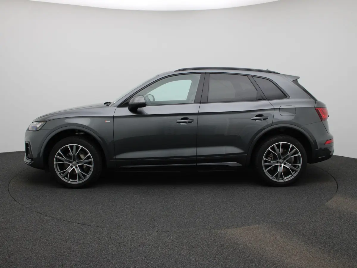 50 TFSI e S edition | S-line | Vlak Stuur | Automaat | LMV | Half Leder | Camera | Trekhaak | Virtual cockpit | Climate control | Stoel verwarming | Navigatie | DAB |