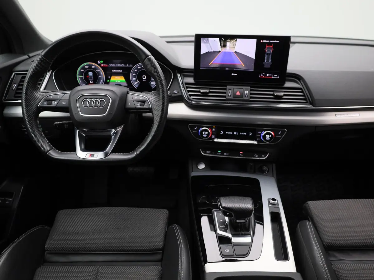 50 TFSI e S edition | S-line | Vlak Stuur | Automaat | LMV | Half Leder | Camera | Trekhaak | Virtual cockpit | Climate control | Stoel verwarming | Navigatie | DAB |