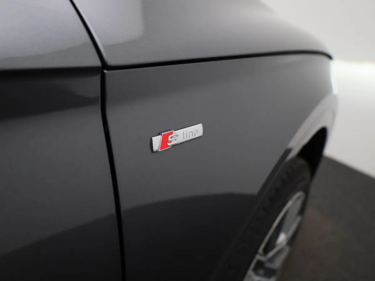 50 TFSI e S edition | S-line | Vlak Stuur | Automaat | LMV | Half Leder | Camera | Trekhaak | Virtual cockpit | Climate control | Stoel verwarming | Navigatie | DAB |