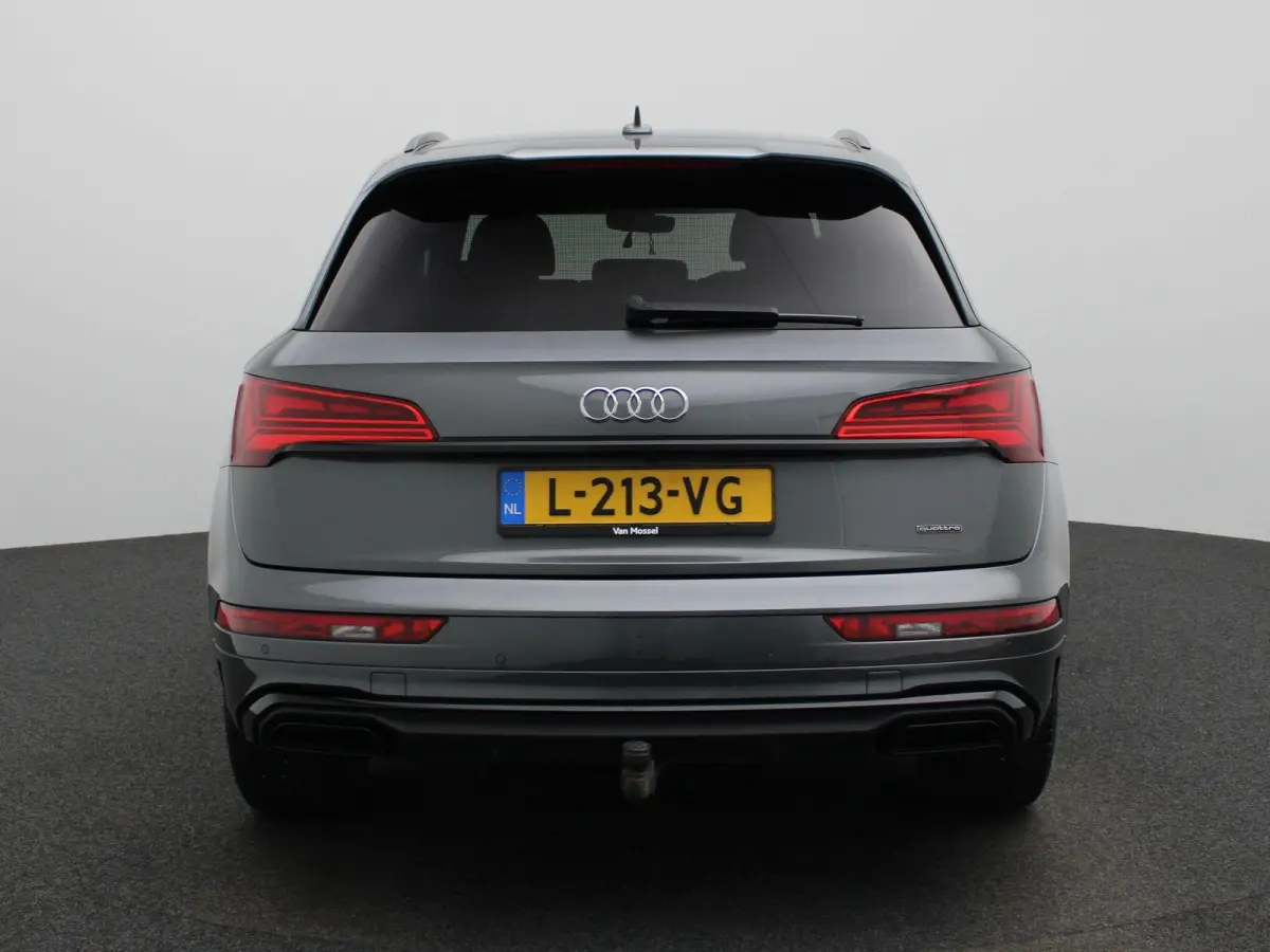 50 TFSI e S edition | S-line | Vlak Stuur | Automaat | LMV | Half Leder | Camera | Trekhaak | Virtual cockpit | Climate control | Stoel verwarming | Navigatie | DAB |
