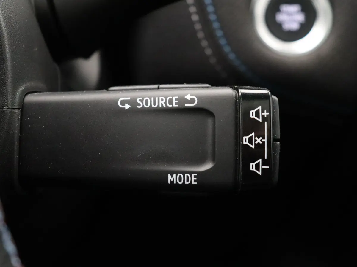 1.6 Full hybrid 145 E-Tech Esprit Alpine | Schuif Kantel Dak | Harman Kardon | Google Maps Navigatie | Dodehoek Detectie |