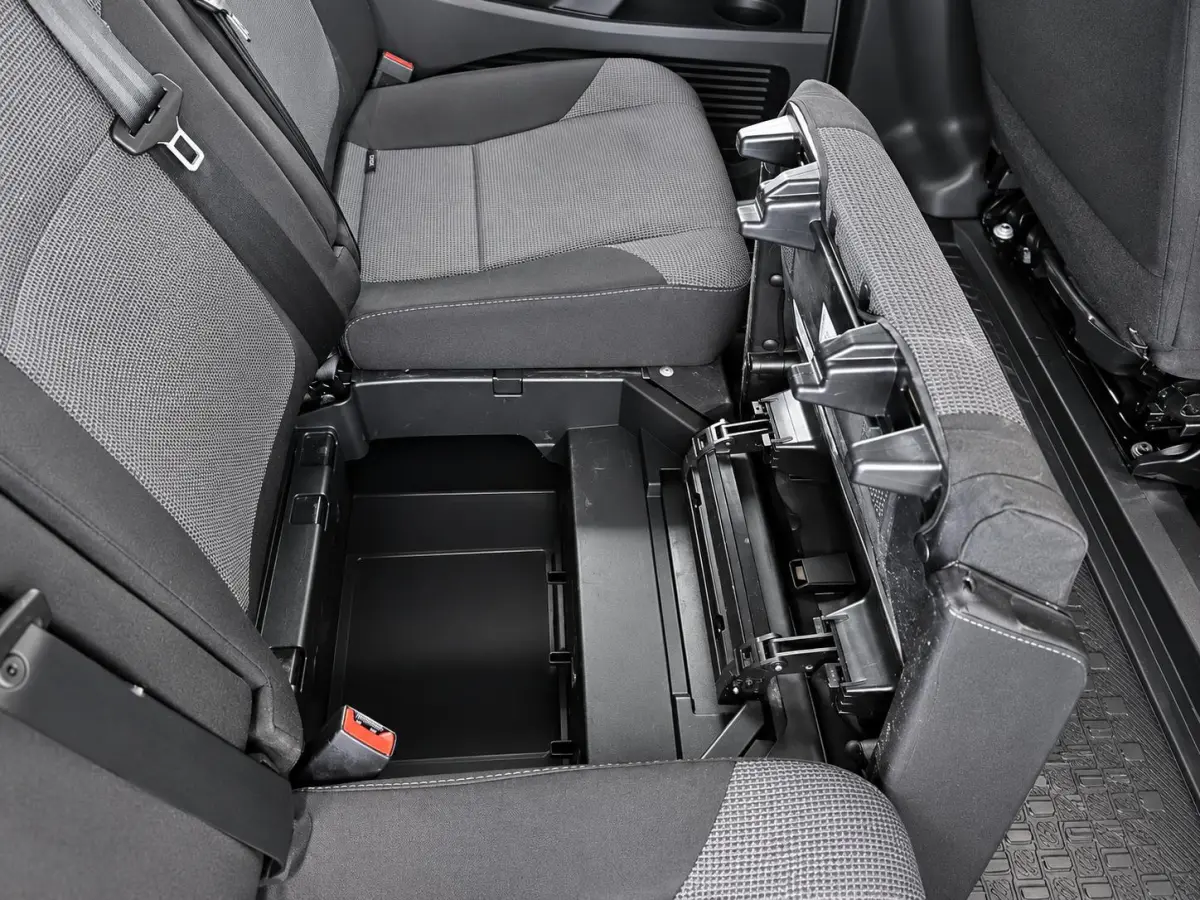2.0 dCi 130 T30 L2H1 Comfort Dubbele Cabine Keyless Entry Trekhaak Camera LED Koplampen Navigatie Cruise Control Parkeersensoren rondom