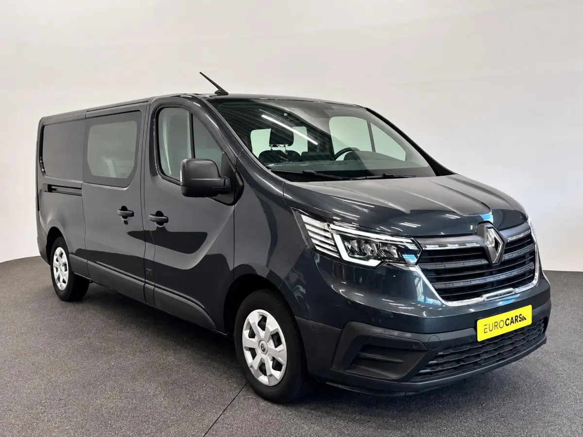 2.0 dCi 130 T30 L2H1 Comfort Dubbele Cabine Keyless Entry Trekhaak Camera LED Koplampen Navigatie Cruise Control Parkeersensoren rondom