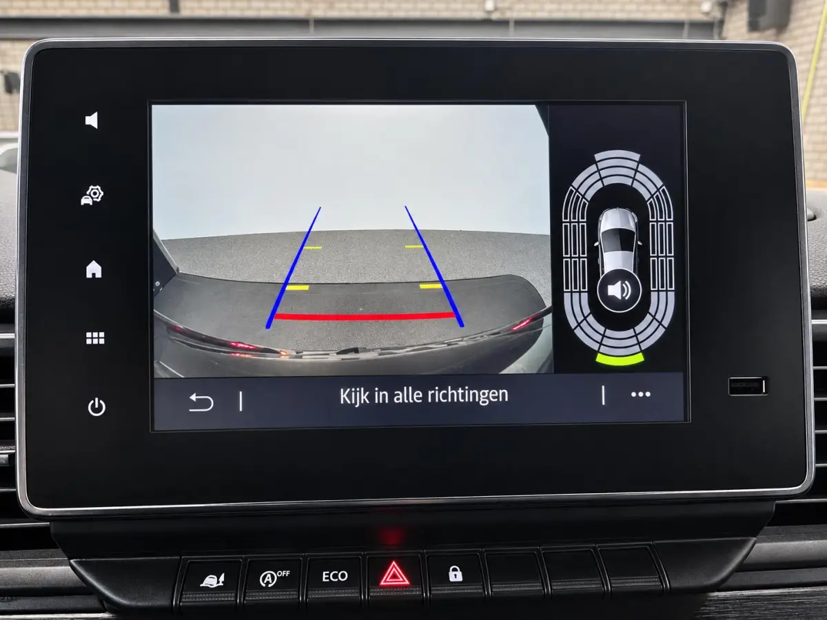 2.0 dCi 130 T30 L2H1 Comfort Dubbele Cabine Keyless Entry Trekhaak Camera LED Koplampen Navigatie Cruise Control Parkeersensoren rondom