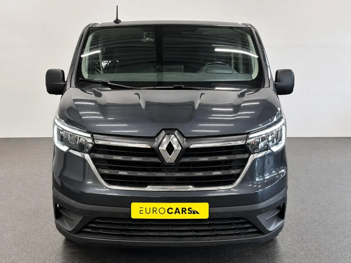 2.0 dCi 130 T30 L2H1 Comfort Dubbele Cabine Keyless Entry Trekhaak Camera LED Koplampen Navigatie Cruise Control Parkeersensoren rondom